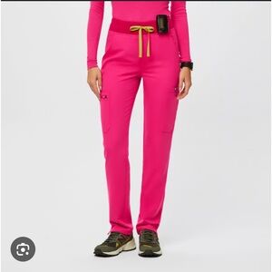 Figs Set Shocking Pink!